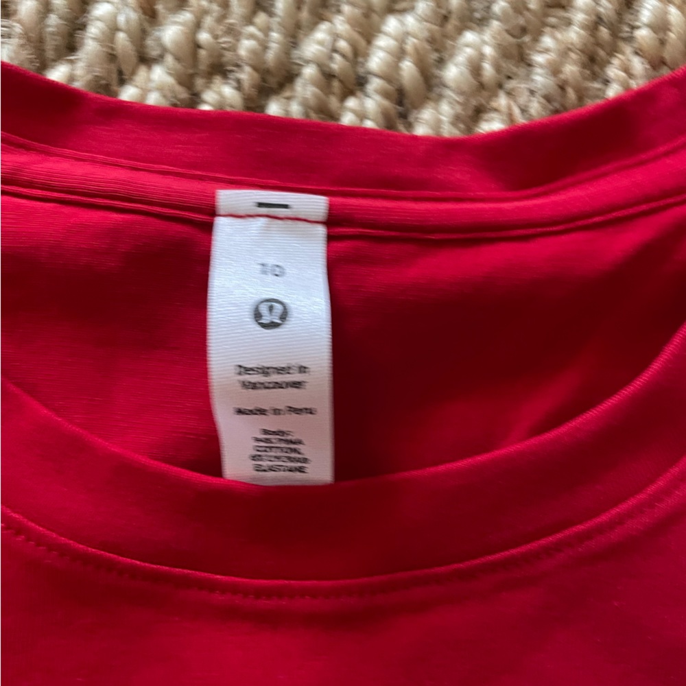 Lululemon Women’s Love Crew Shirt size 10